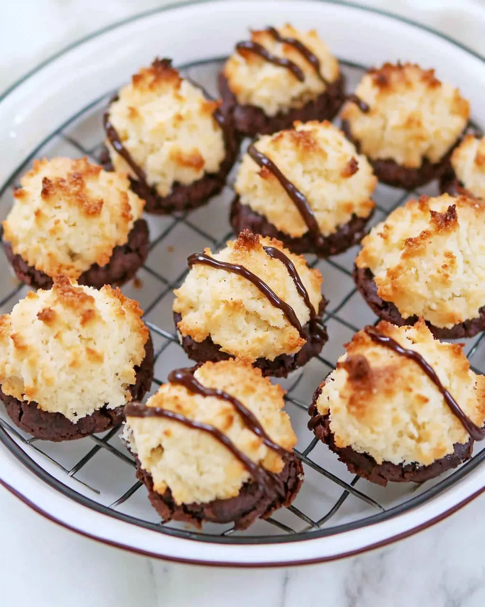 Homemade Easy Coconut Macaroons photo